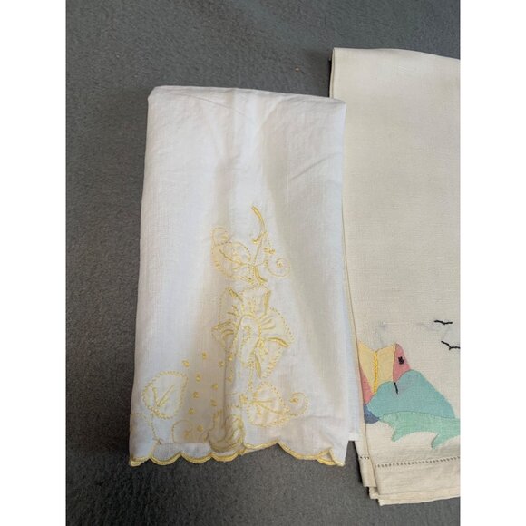 Vintage Hand-Embroidered Linen Towel Set - Floral Scenic & Intricate Designs - Picture 2 of 10